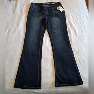 Wallflower women's size 11 The Luscious Curvy Fit, Bootcut, NWT